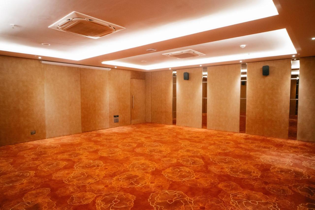 Playotel Premier Vijay Nagar อินดอร์ ภายนอก รูปภาพ